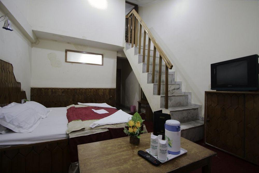 The Shivalik Hotel Manāli Buitenkant foto