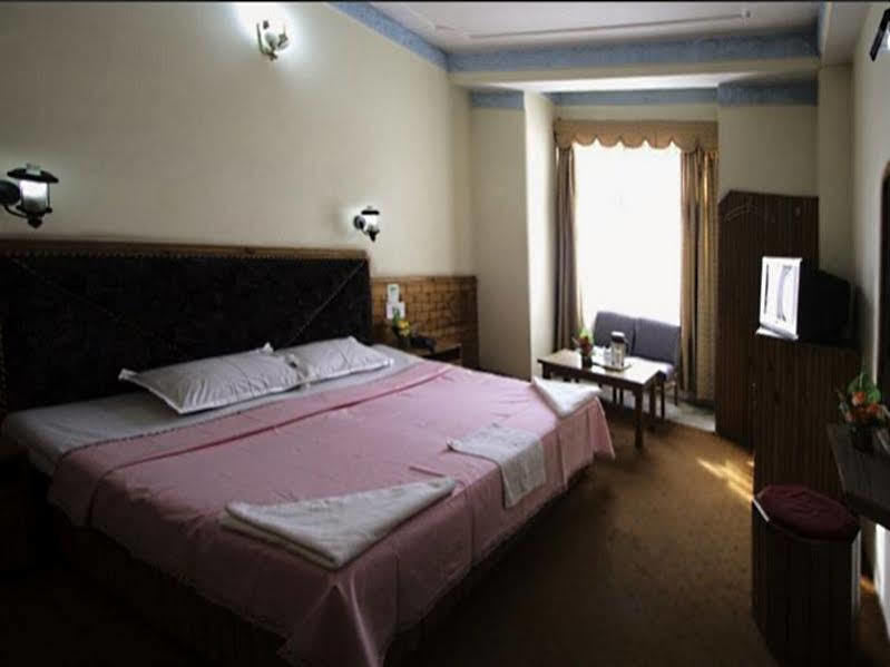 The Shivalik Hotel Manāli Buitenkant foto